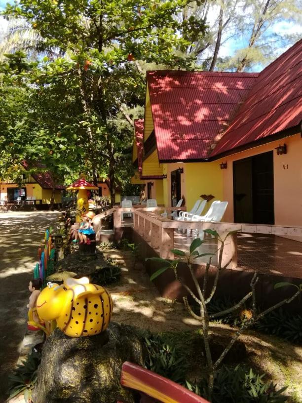 Andaman Beach Resort Koh Jum Eksteriør bilde