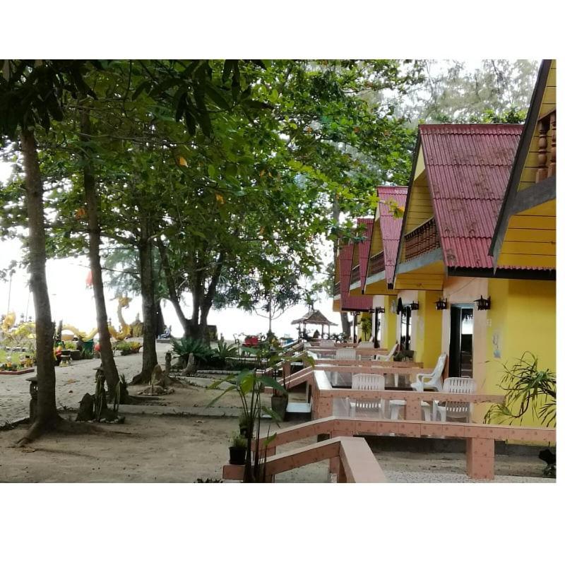 Andaman Beach Resort Koh Jum Eksteriør bilde