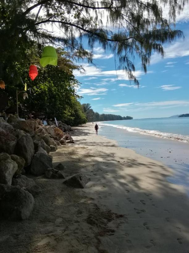 Andaman Beach Resort Koh Jum Eksteriør bilde