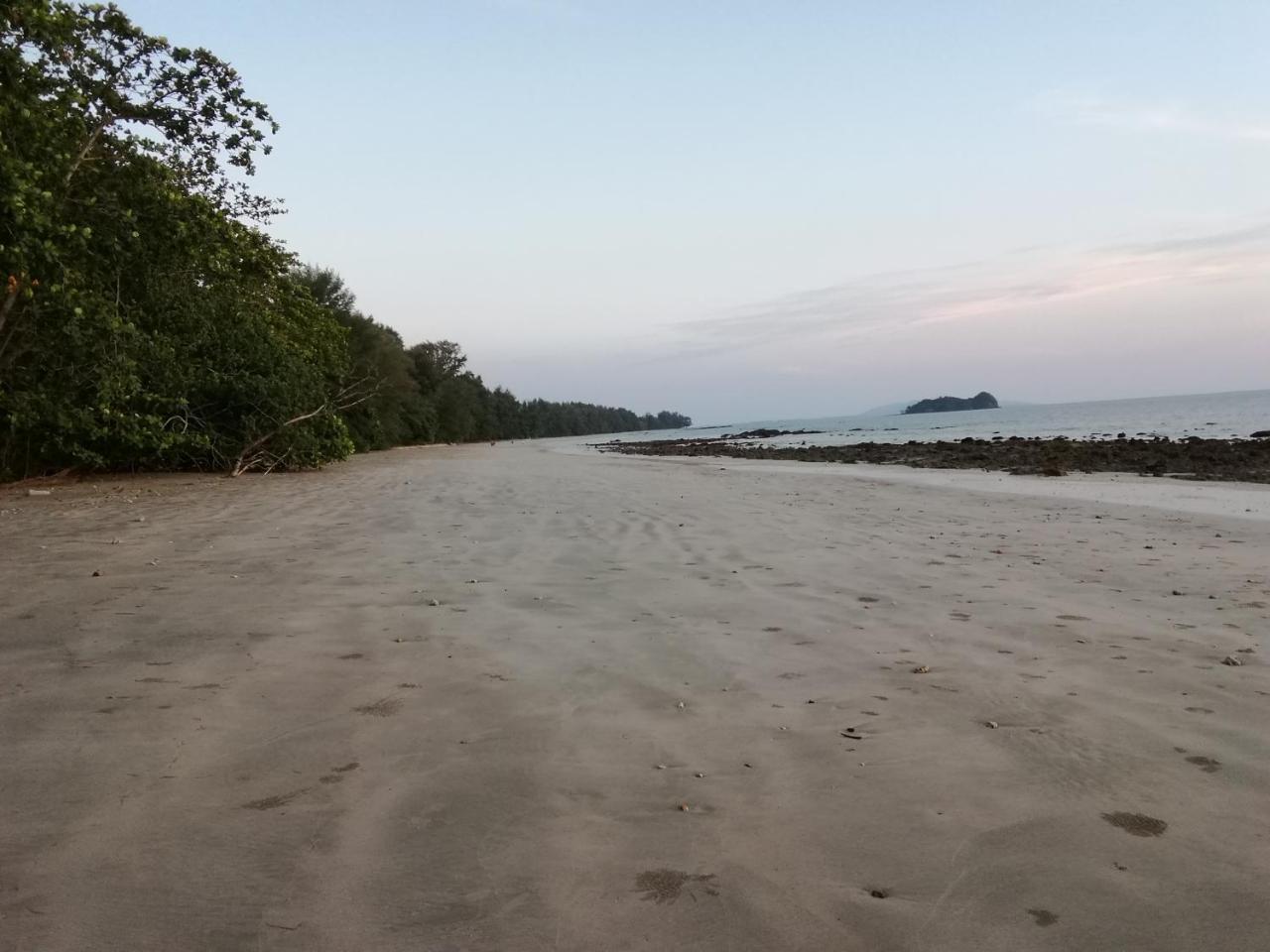 Andaman Beach Resort Koh Jum Eksteriør bilde