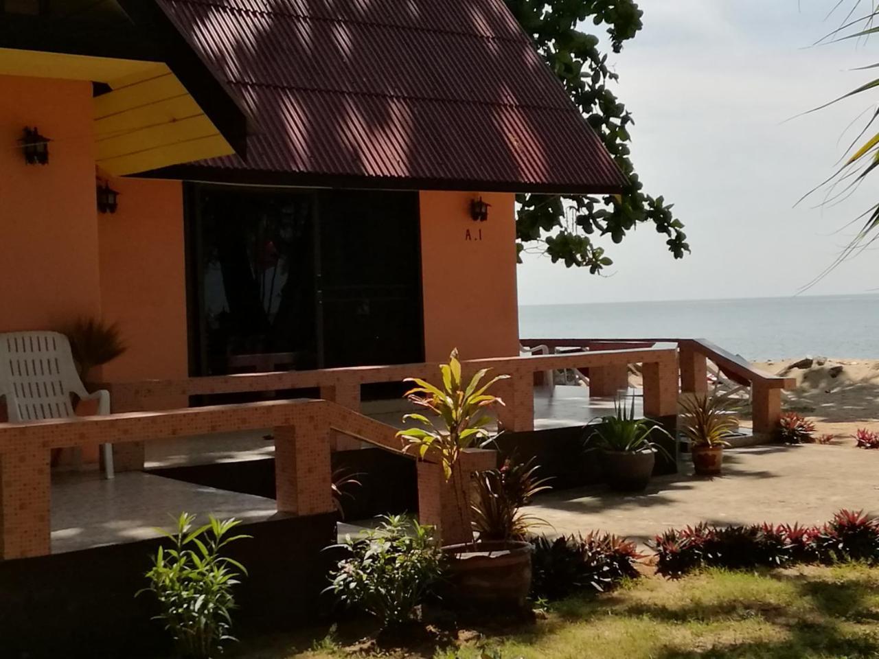 Andaman Beach Resort Koh Jum Eksteriør bilde