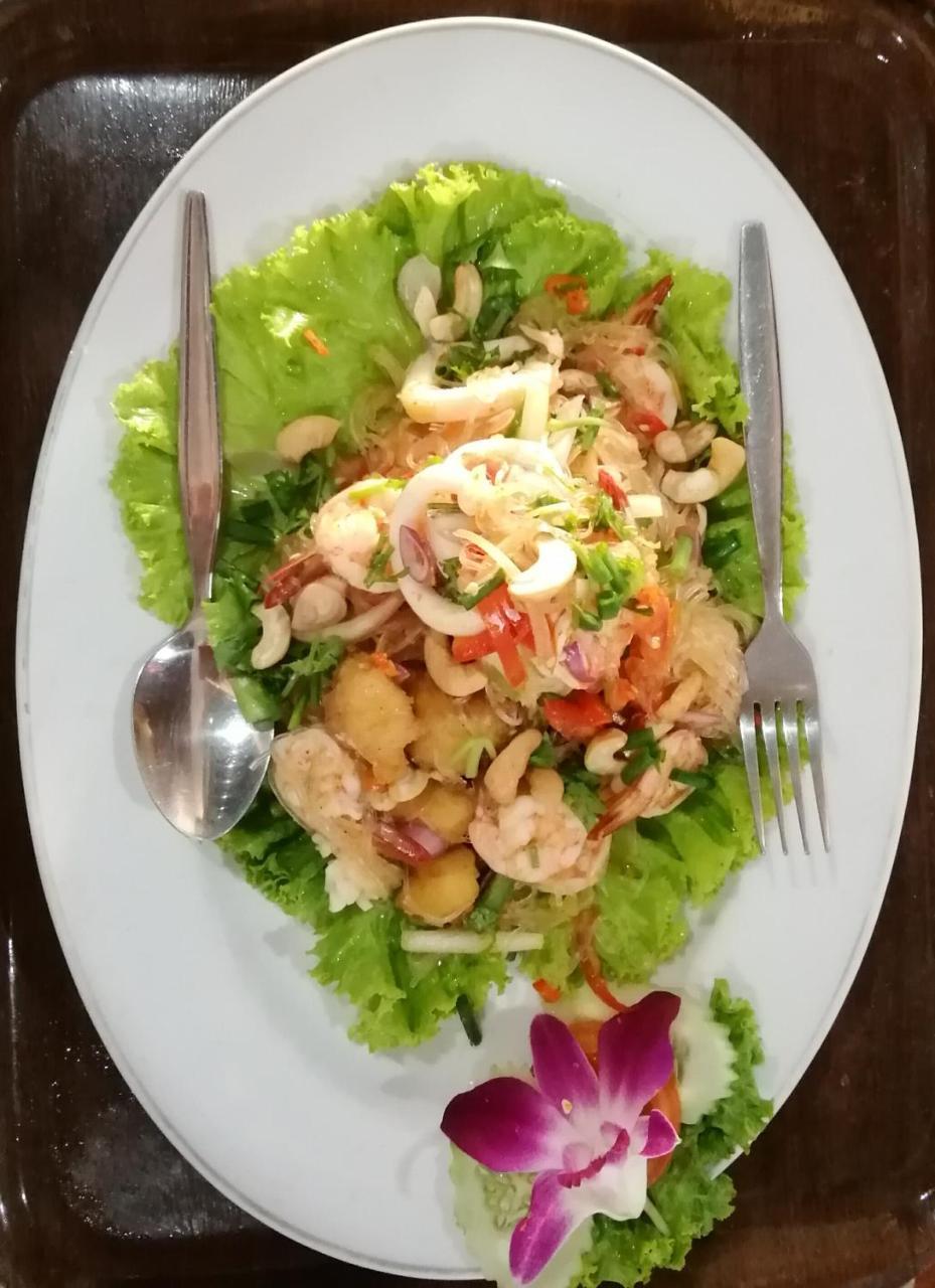 Andaman Beach Resort Koh Jum Eksteriør bilde