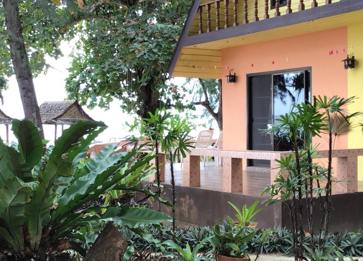 Andaman Beach Resort Koh Jum Eksteriør bilde